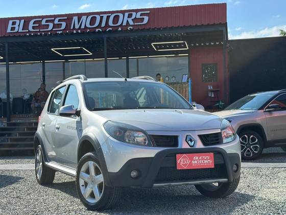 RENAULT SANDERO 1.6 STEPWAY 16V FLEX 4P MANUAL RENAULT SANDERO 1.6 STEPWAY 16V FLEX 4P MANUAL